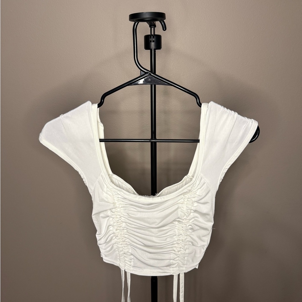 PrettyLittleThing White Ruched Crop Top
